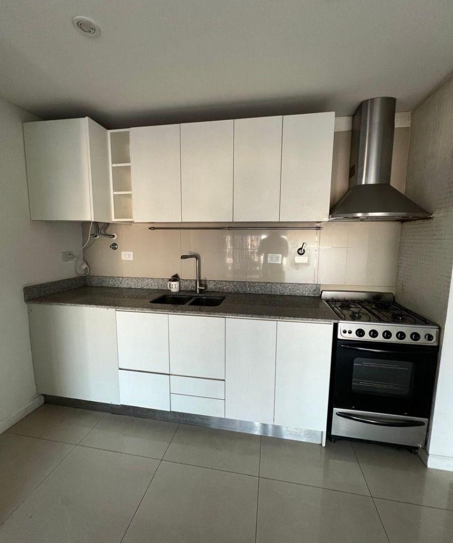 Foto de DEPARTAMENTO MONOAMBIENTE CON BALCON EXCELENTE UBICACIÓN!!, imagen 5