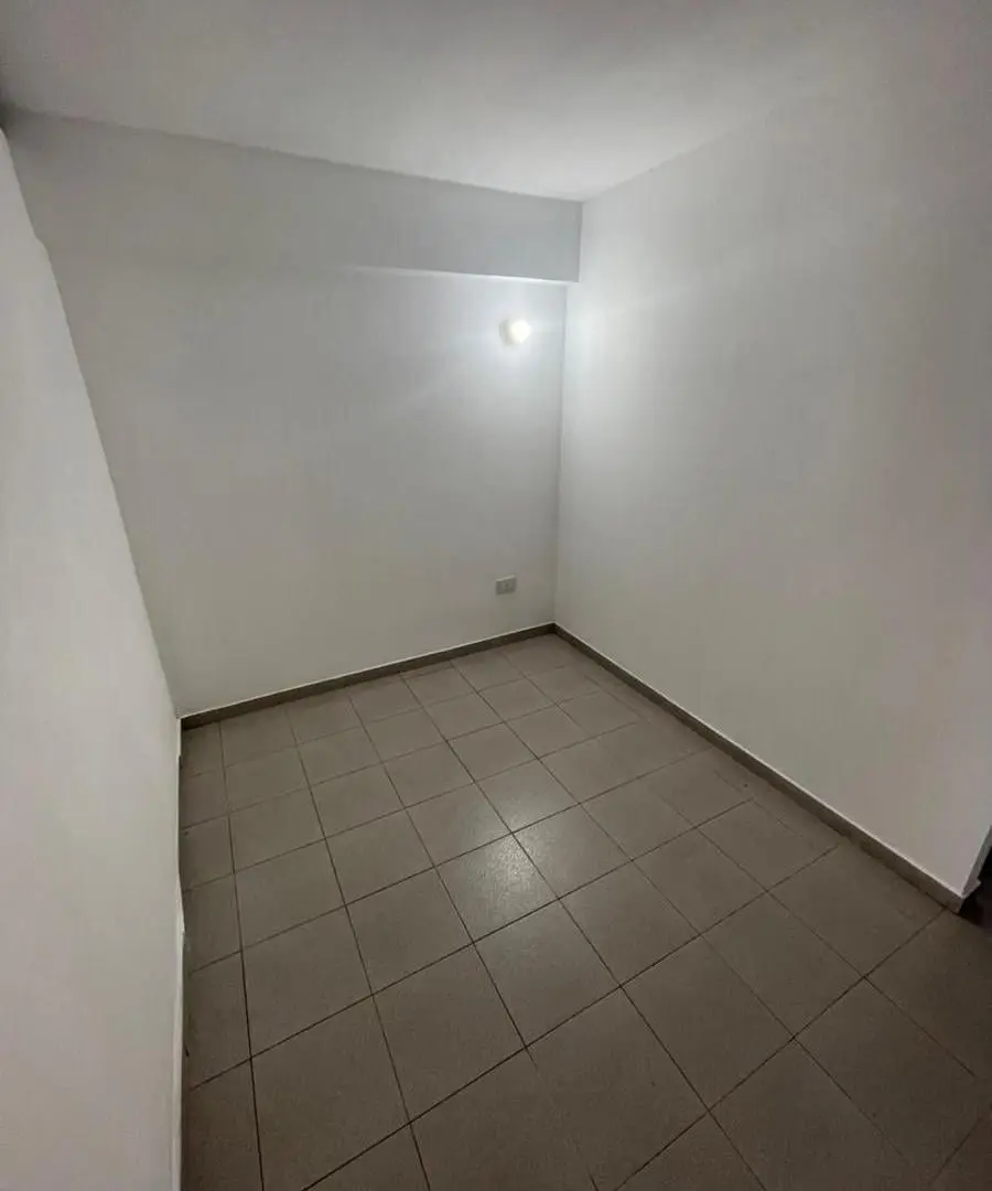 ALQUILER | Centro | Monoambiente. 8° Piso | Uso comercial o vivienda | Coc. Separada. | Expensas baj 3