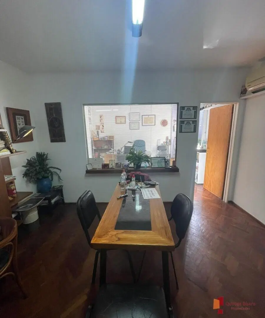 VENTA | B° Centro | Oficina con 2 privados | 34 m2 cub | 4° piso - Contrafrente | a 200 mts de Tribu 5