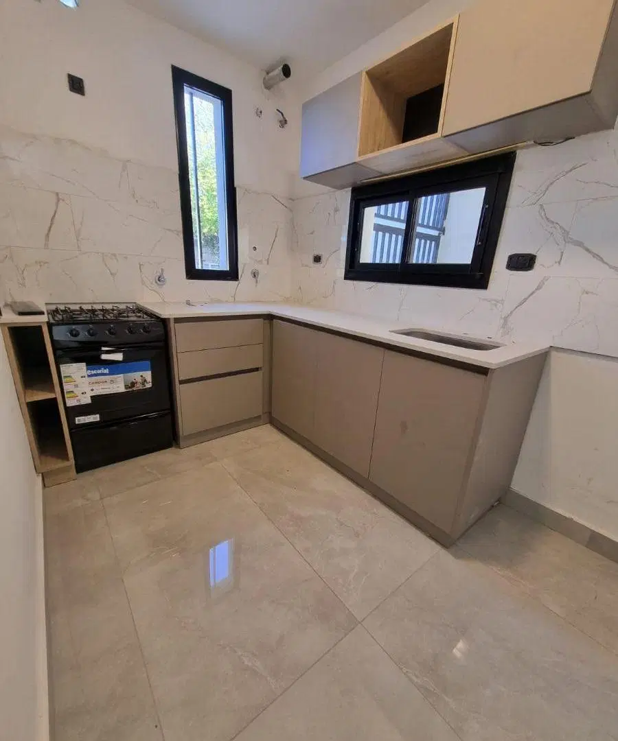 Venta oportunidad!!!PH amplio a estrenar al frente!!!En complejo sin expensas 3