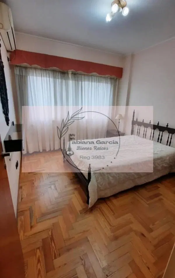 VENTA!! dos ambientes con balcon zona Plaza Colon 8