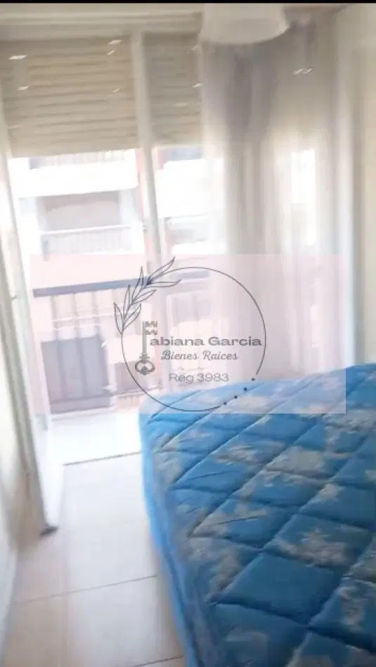 Ambiente Amplio con Balcon a La Calle en Sexto Piso! Muy Luminoso! 2