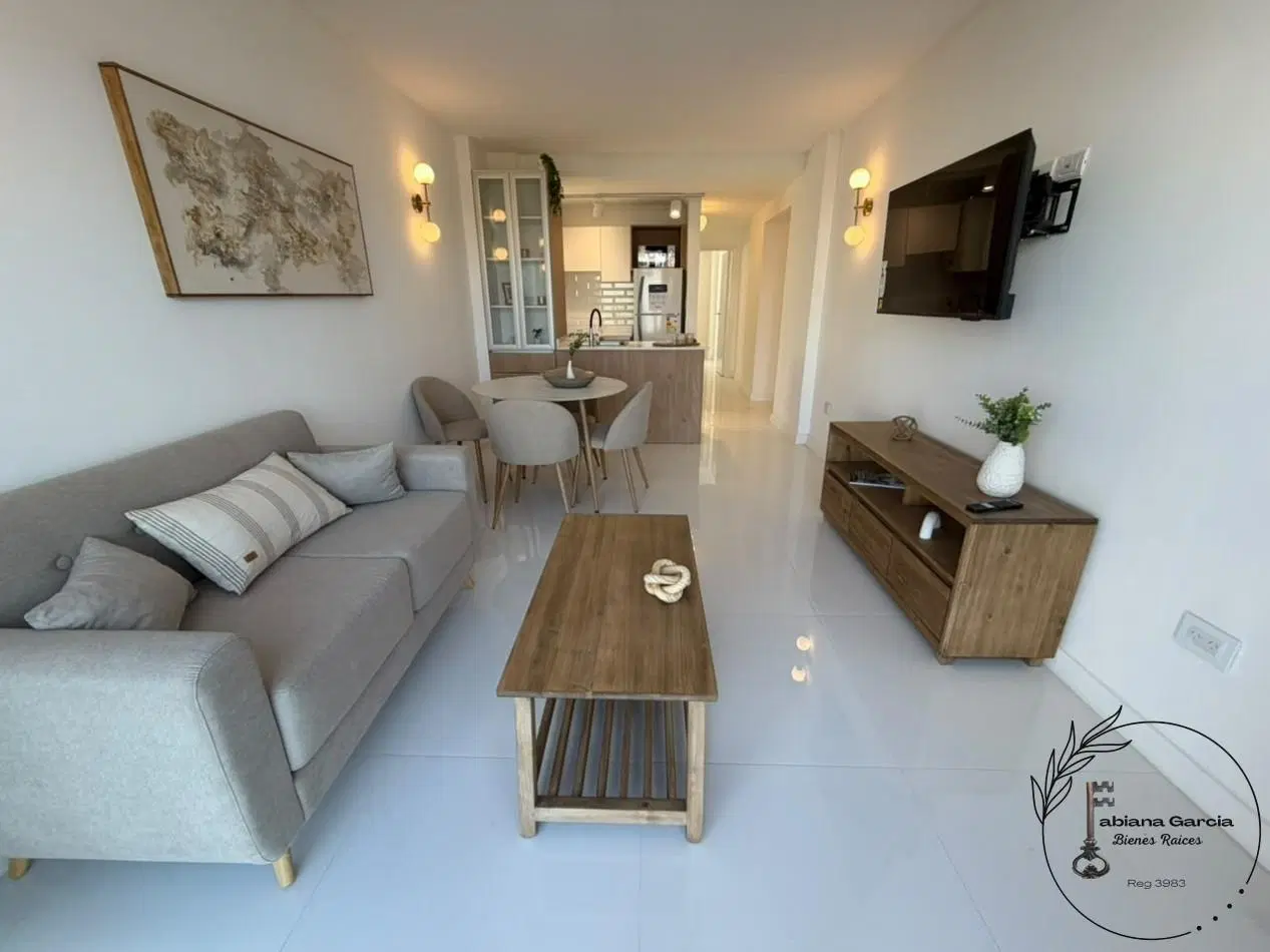 Departamento 2 Ambientes Reciclado a Nuevo con Vista a Plaza Colon y al Mar 4