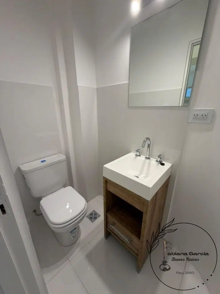 Entra con la Valija: 3 Ambientes Totalmente Reciclado y Amoblado. Venta 5