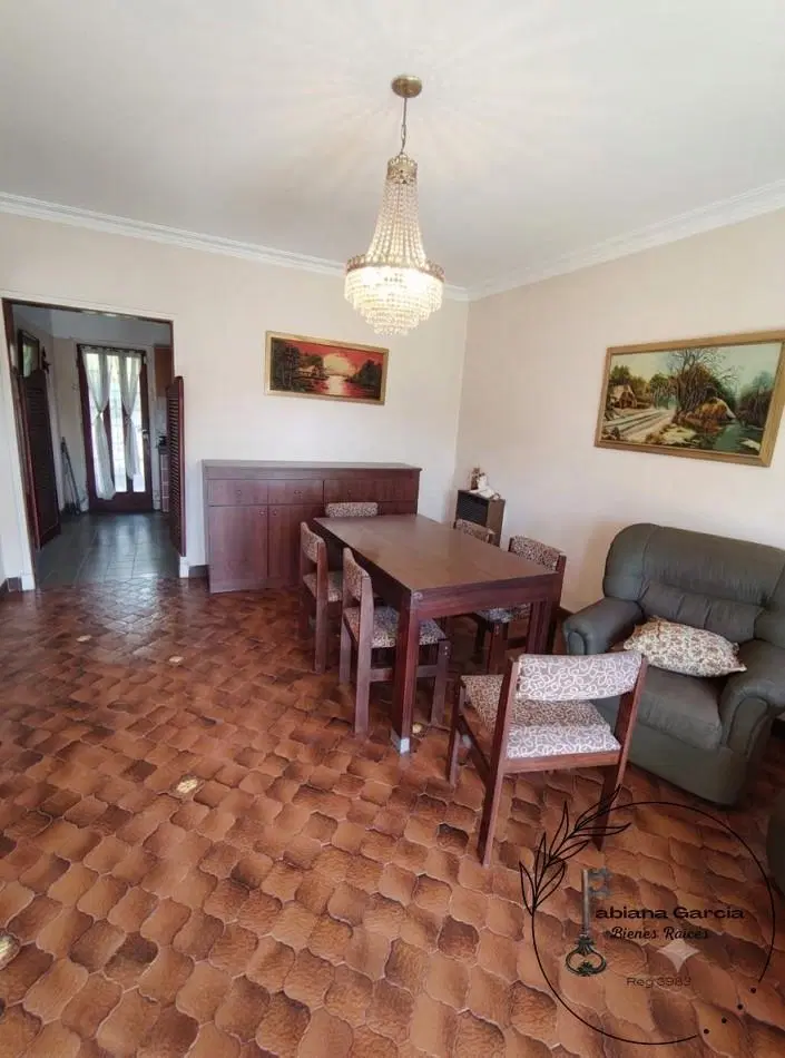 Chalet en Venta - 3 Ambientes + 2 Departamentos + Parque y Garage 8