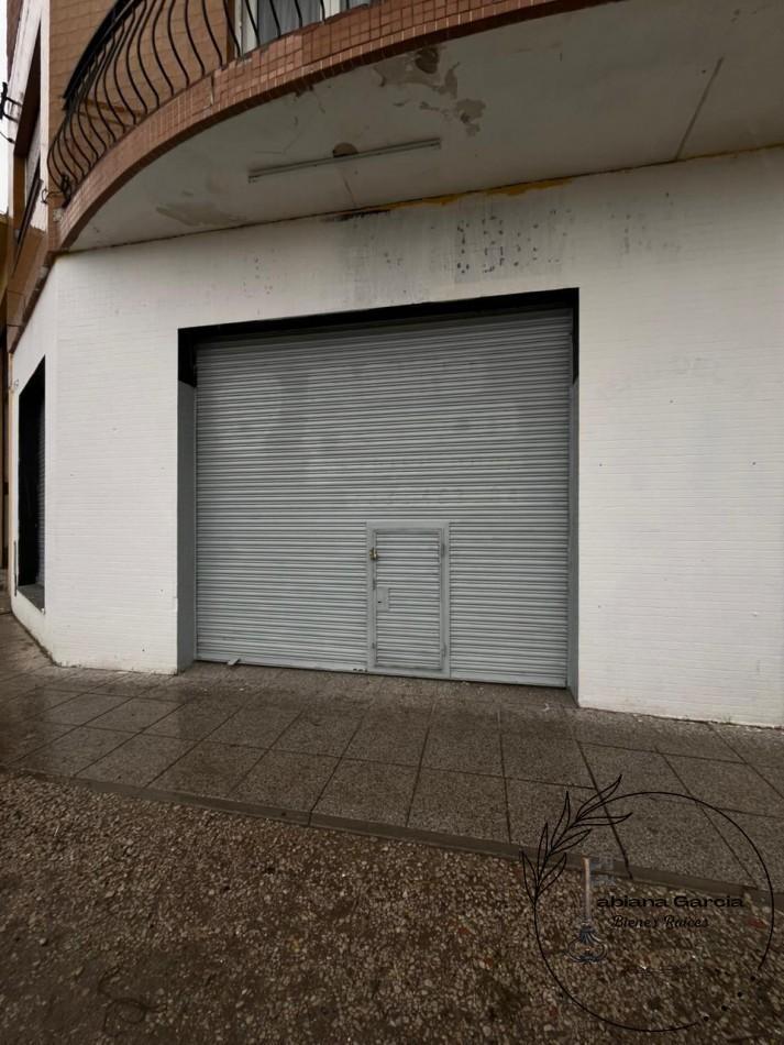 Foto de ALQUILER DE LOCAL EN ESQUINA - CHAMPAGNAT Y LIBERTAD, imagen 5