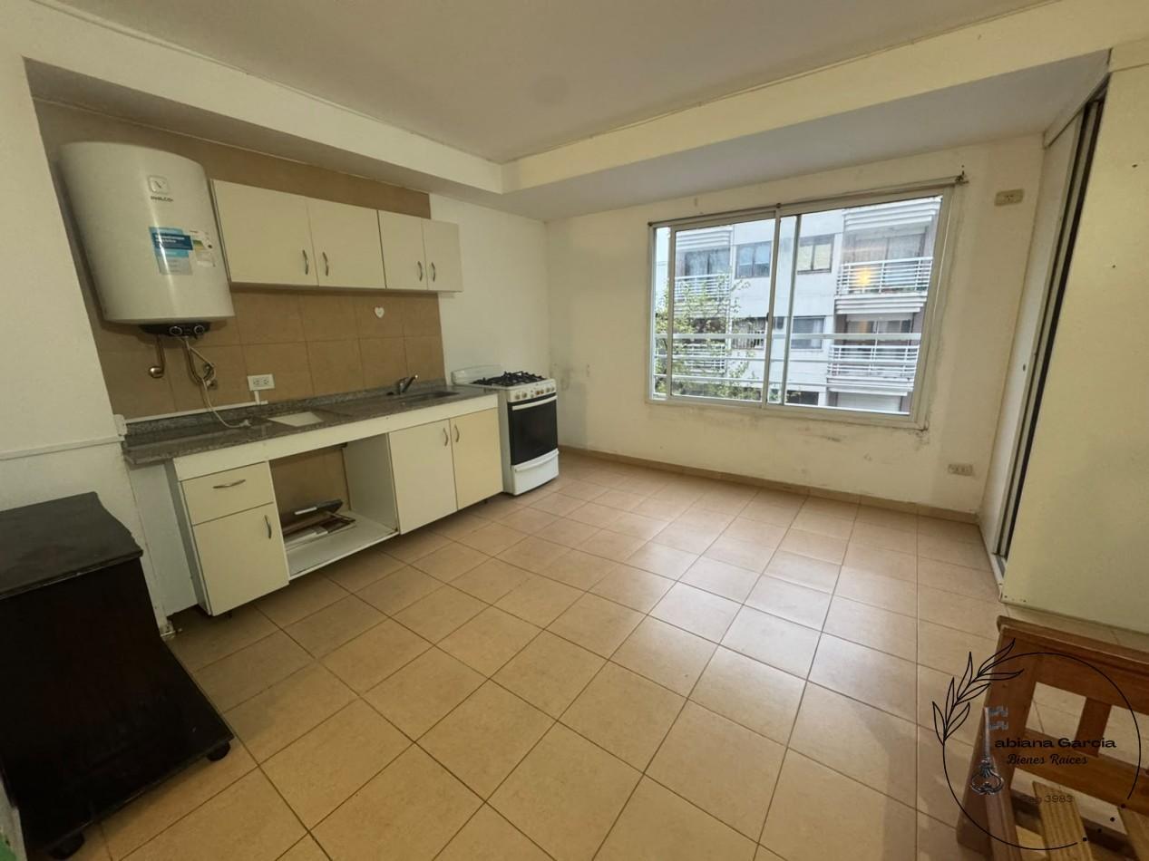 Foto de VENTA MONOAMBIENTE A LA CALLE - EXCELENTE UBICACION CERCA DE PLAZA, imagen 2