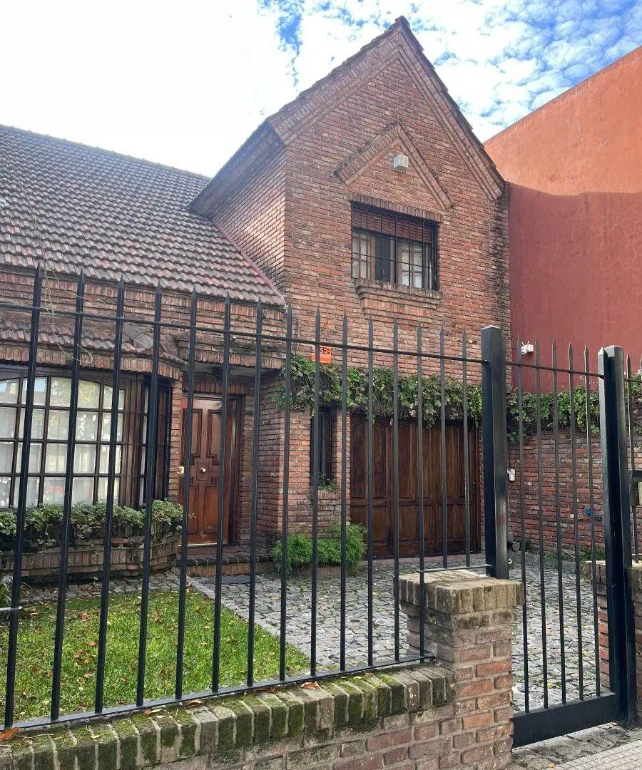 VILLA DEVOTO -EXCELENTE CHALET DE 2 PLANTAS CON PILETA ,QUINCHO Y PARRILLA 2