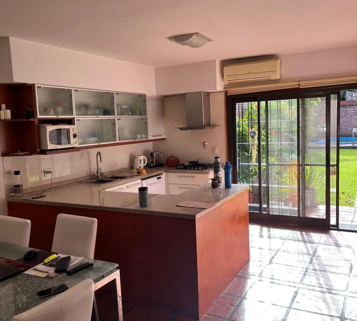 VILLA DEVOTO -EXCELENTE CHALET DE 2 PLANTAS CON PILETA ,QUINCHO Y PARRILLA 3