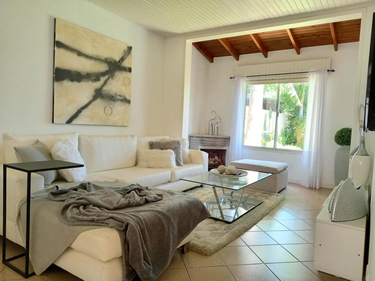 Casa 4 Ambientes con Pileta en Castelar 5
