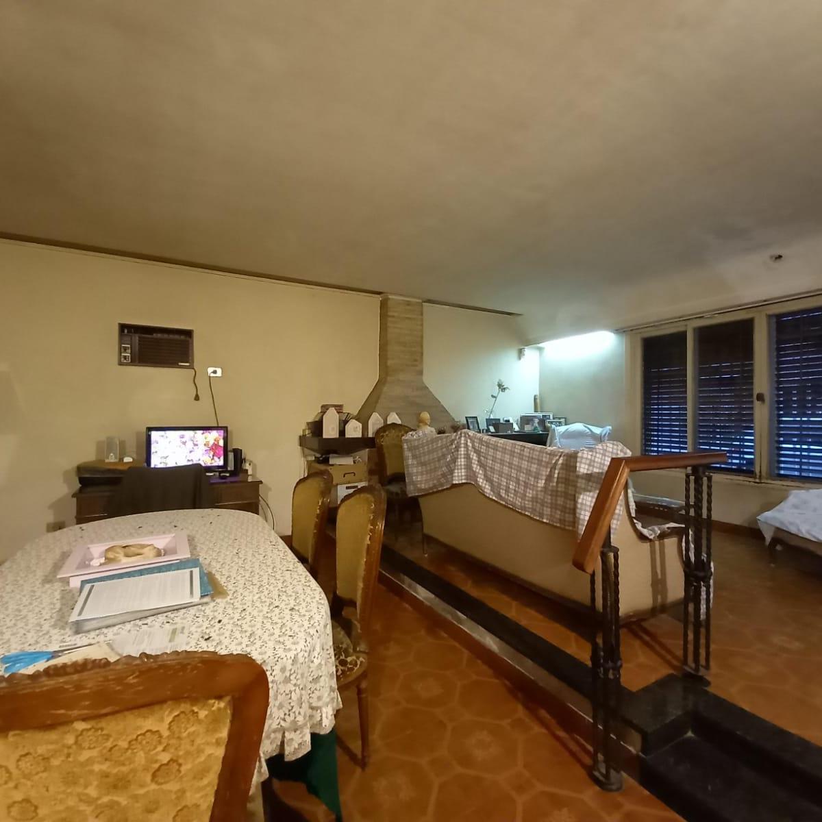 Casa de 3 Ambientes con Jardín en Castelar 1