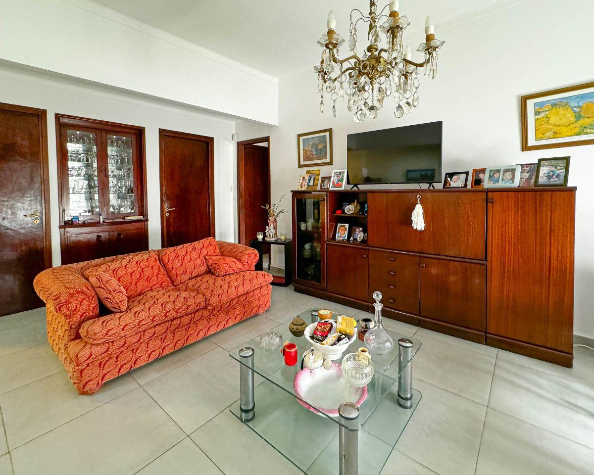 Foto de Casa 4 ambientes con pileta en Castelar, imagen 5