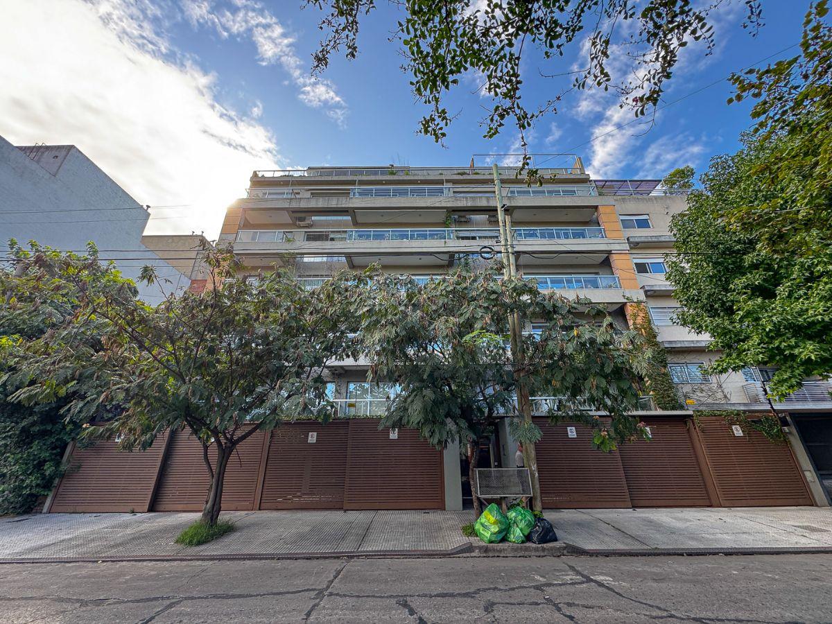 Departamento de 3 ambientes con terraza en Castelar