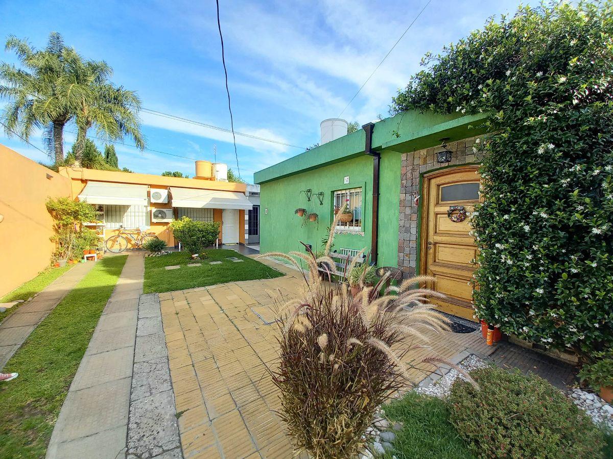Casa PH 3 ambientes con patio en Castelar