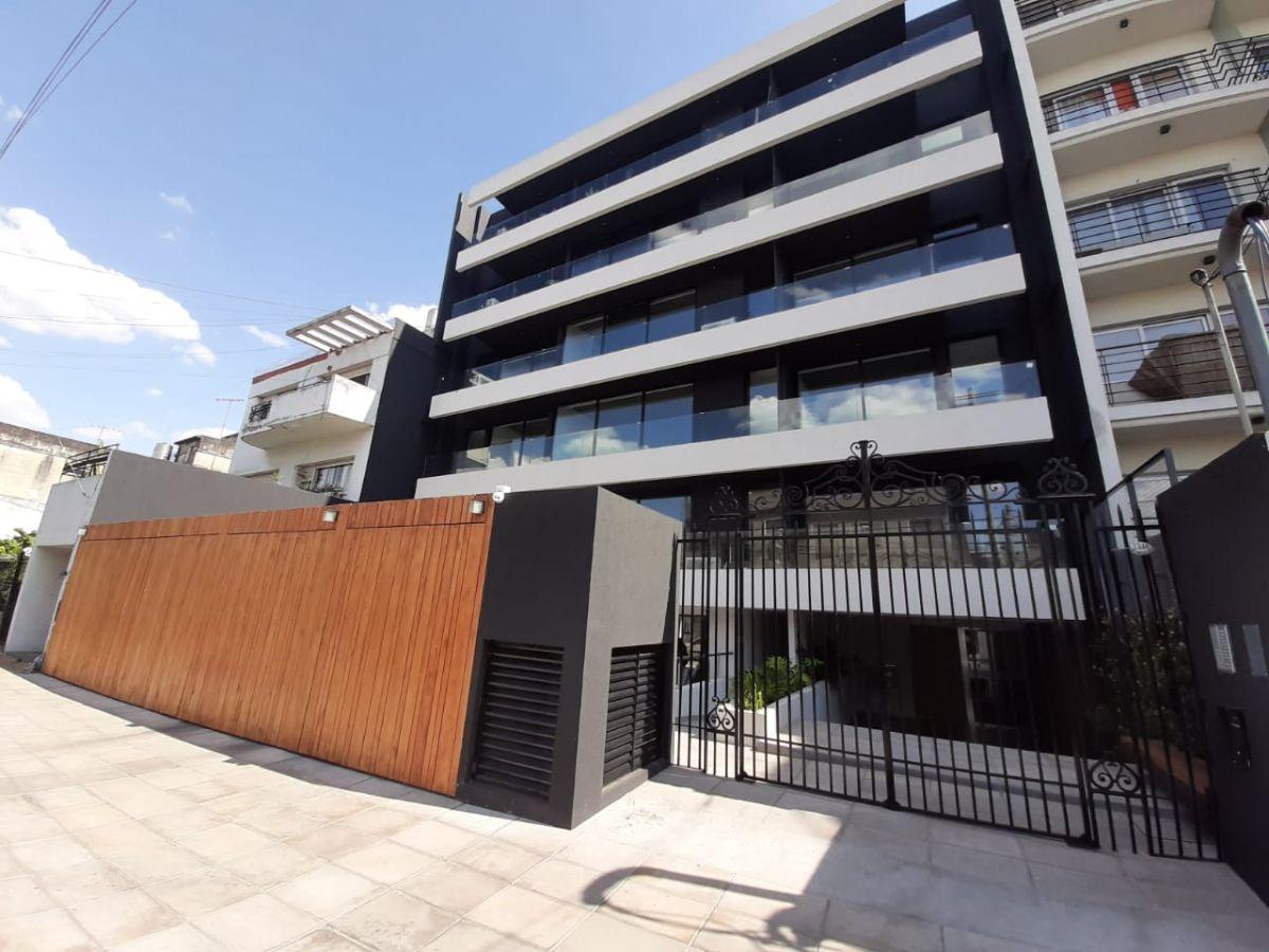 Departamento 3 ambientes con cochera en Castelar