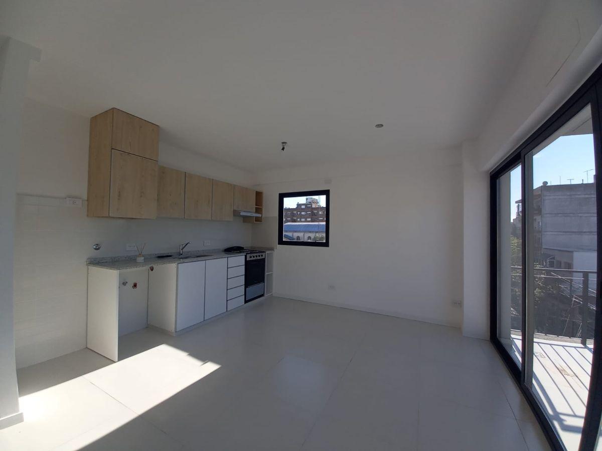 Foto de Departamento 2 ambientes con terraza y cochera en Castelar, imagen 3