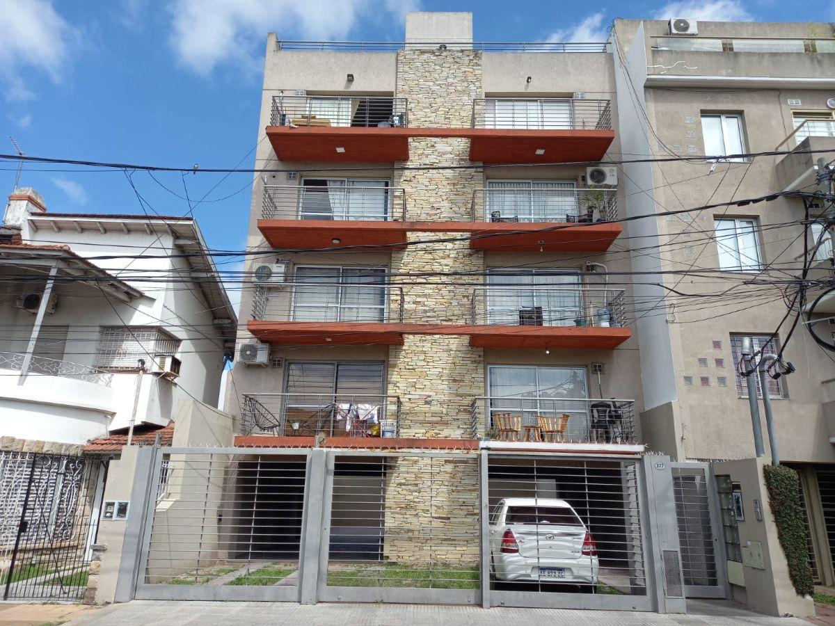 Departamento 2 ambientes con cochera en Castelar
