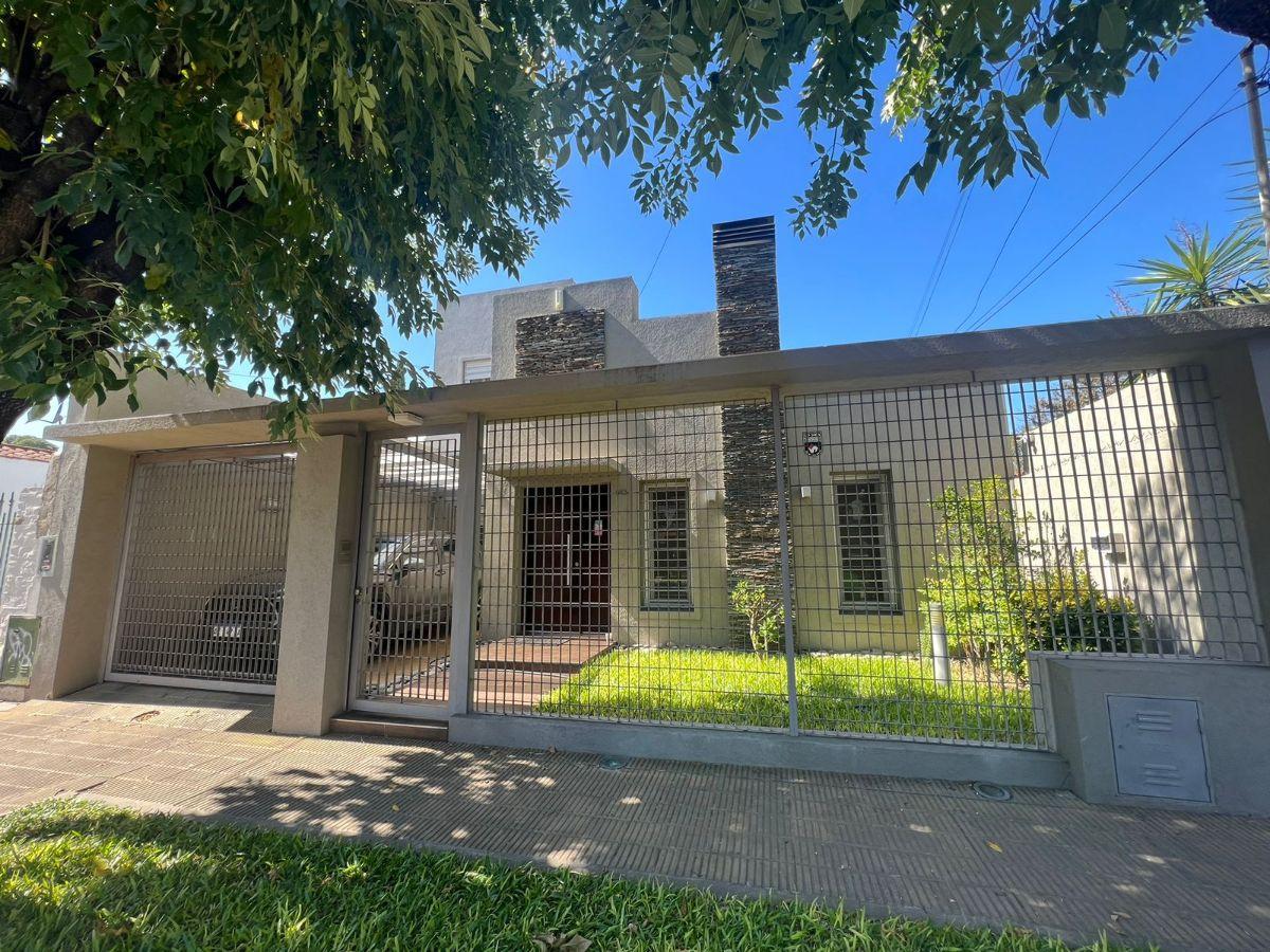Casa PH 4 ambientes en Castelar