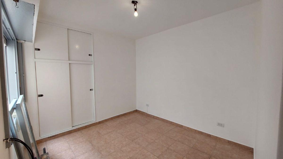 Foto de Departamento 2 ambientes Apto Profesional en Castelar, imagen 3