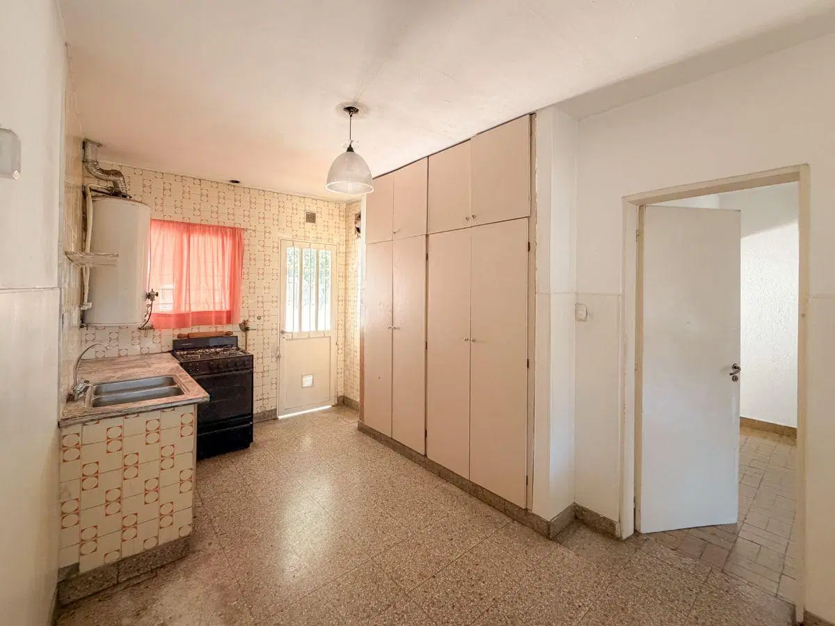 Alquiler Casa PH 4 ambientes con patio en Castelar 2