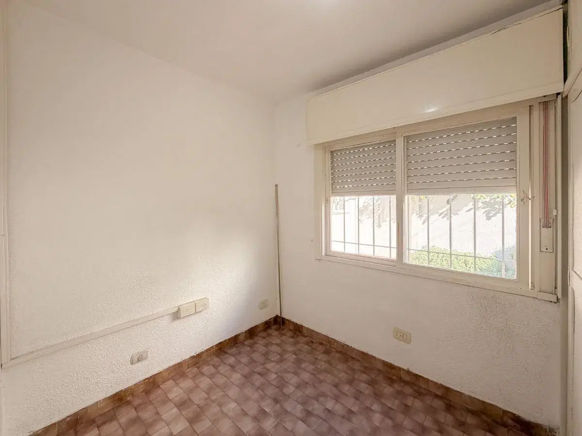 Alquiler Casa PH 4 ambientes con patio en Castelar 3