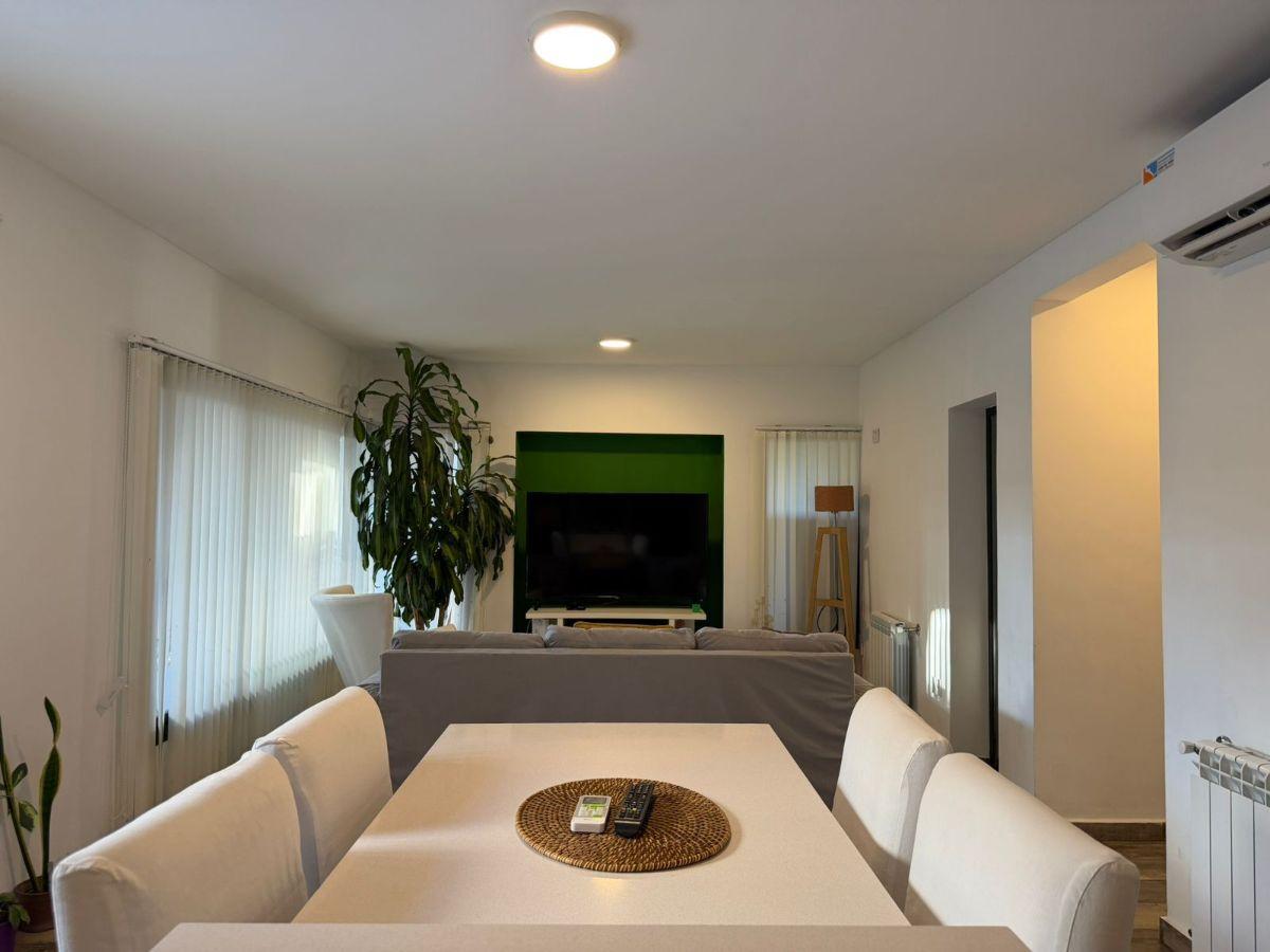 Departamento 4 ambientes con jardin y cochera en Ituzaingó