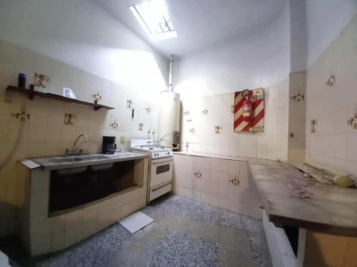 Venta salon comercial en Castelar 1