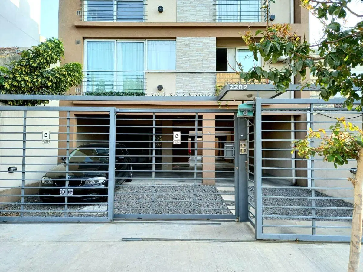 Departamento 2 ambientes con cochera en Castelar 5