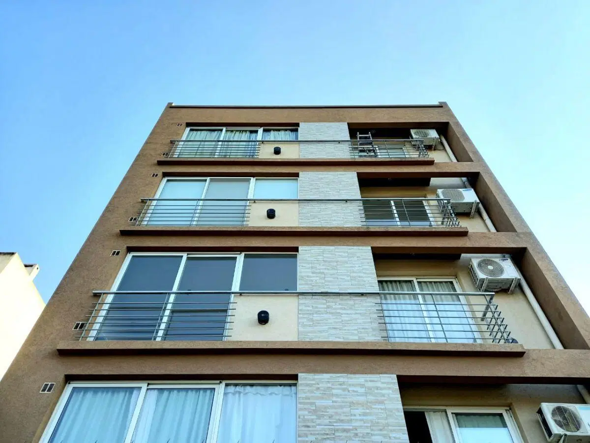 Departamento 2 ambientes con cochera en Castelar 3