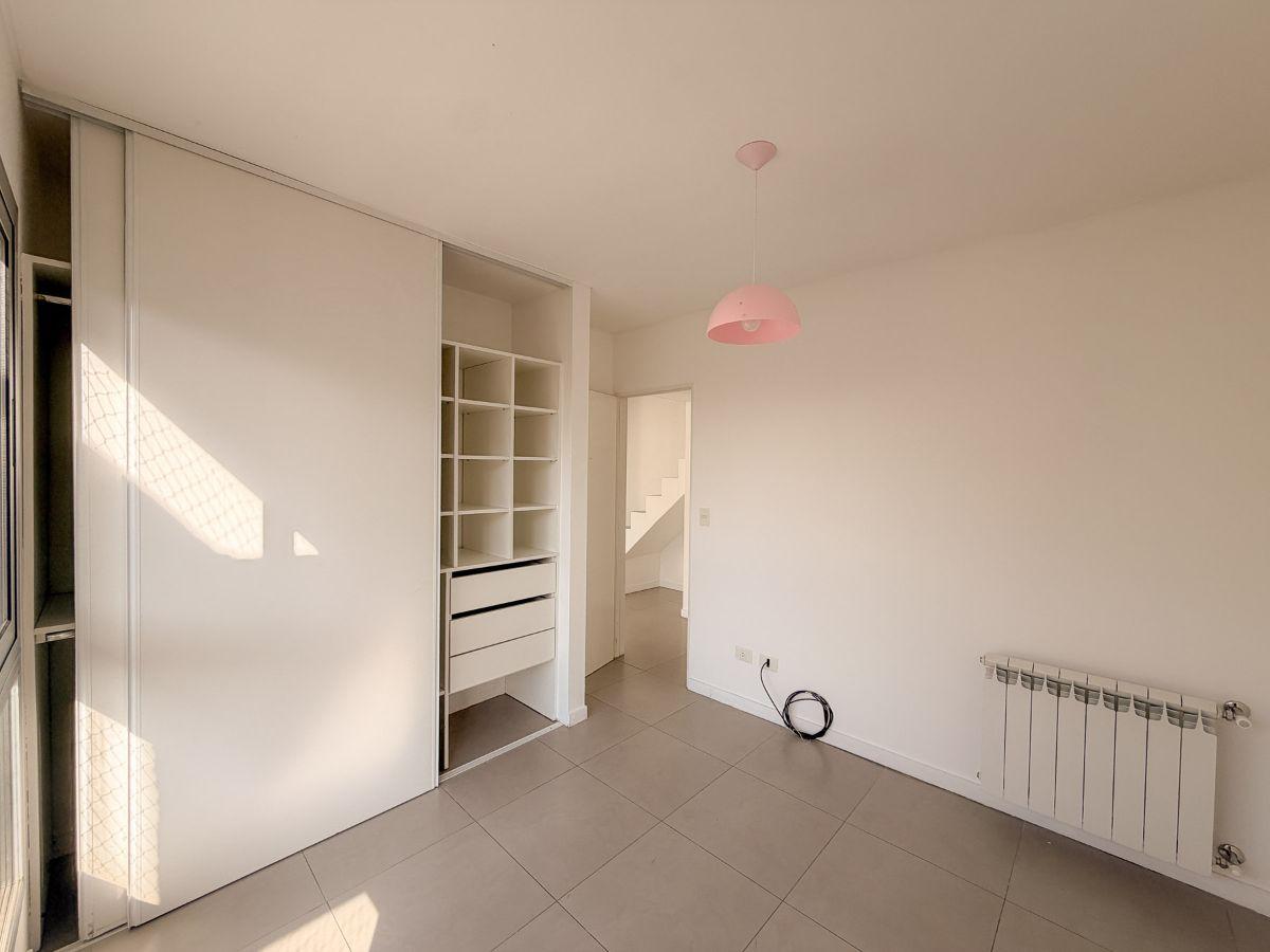 Foto de Alquiler departamento 3 ambientes con cochera y terraza en Castelar, imagen 3