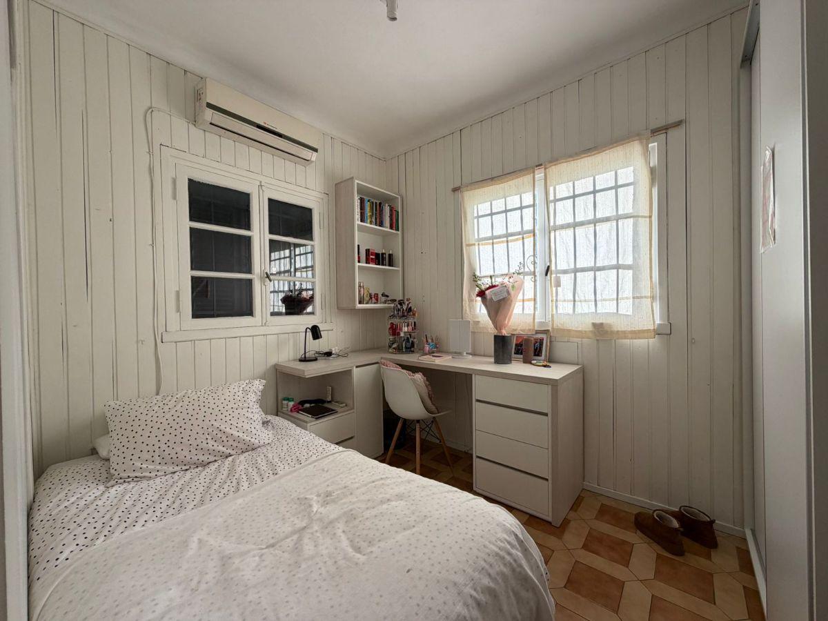 Foto de Casa 4 ambientes con pileta en Castelar, imagen 5