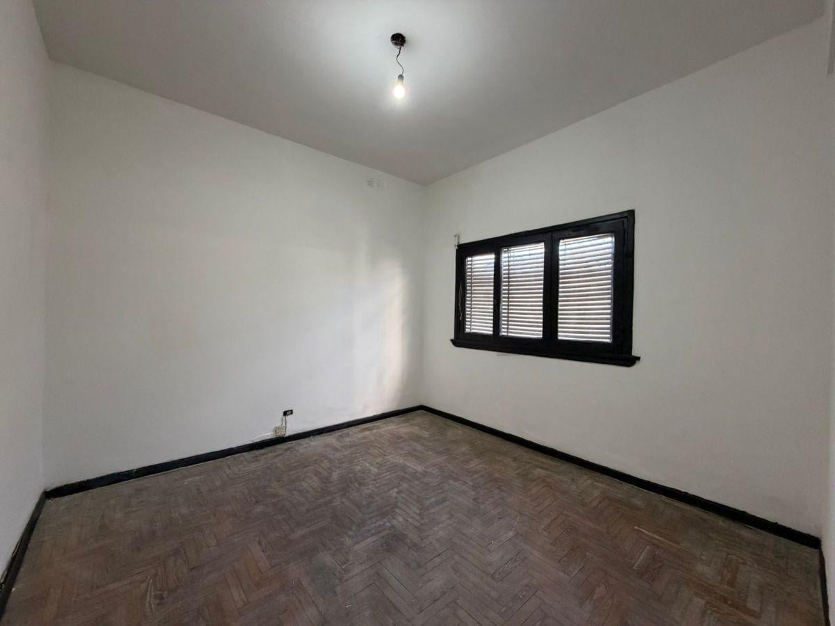 Foto de Casa PH 3 ambientes con cochera en Castelar, imagen 5