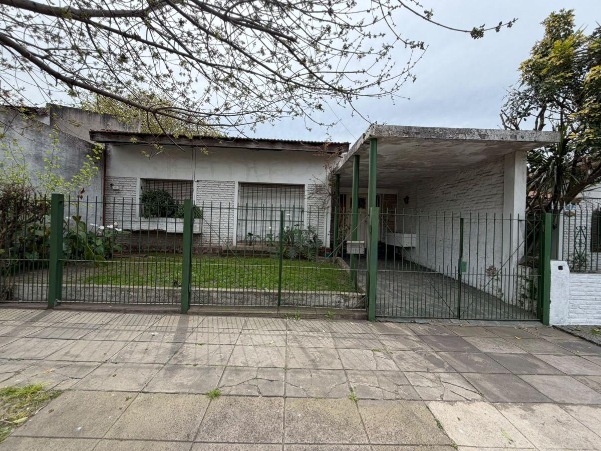 Foto de Casa 3 ambientes en Castelar, imagen 1