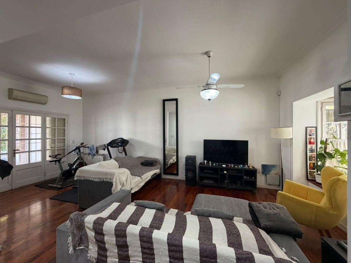 Foto de Alquiler casa 5 ambientes con pileta en Castelar, imagen 3