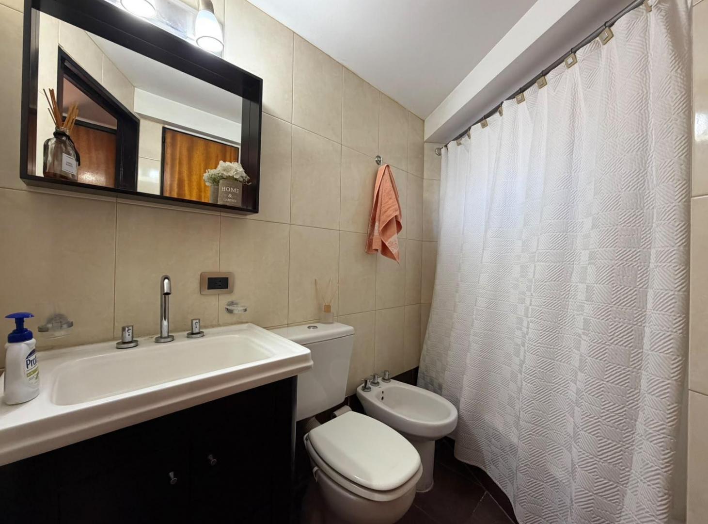 Foto de Casa en venta - Curuchet 3129, CASTELAR NORTE, imagen 2