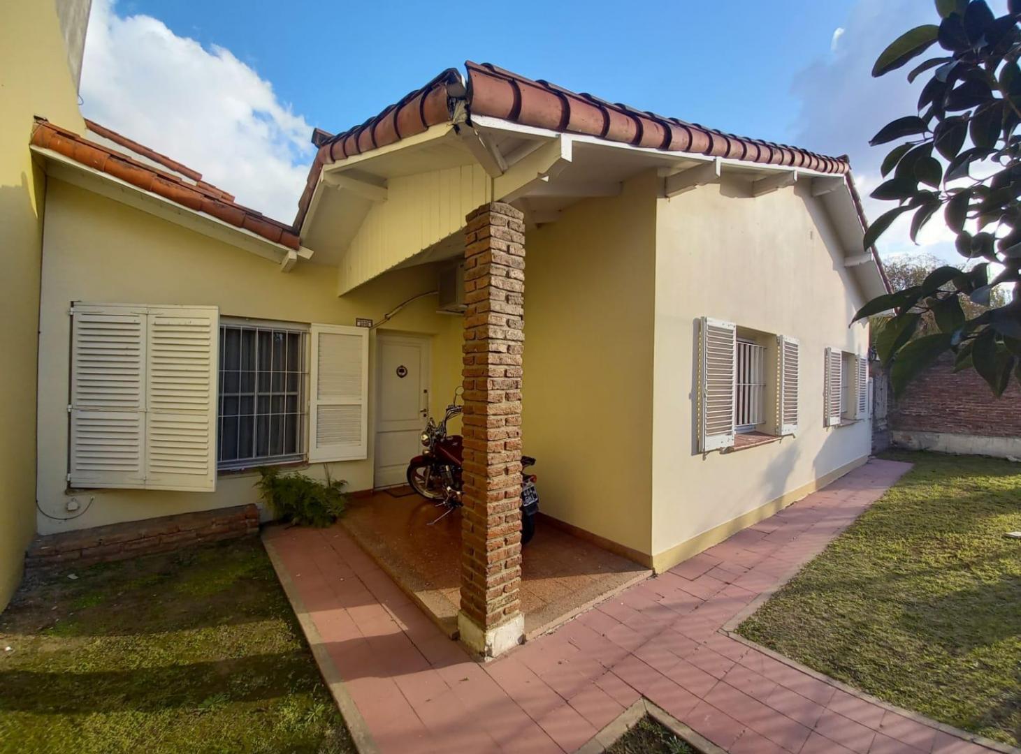Foto de Casa en venta - MONTES DE OCA 3310 E/DEAN FUNES Y JONTE, CASTELAR NORTE, imagen 4