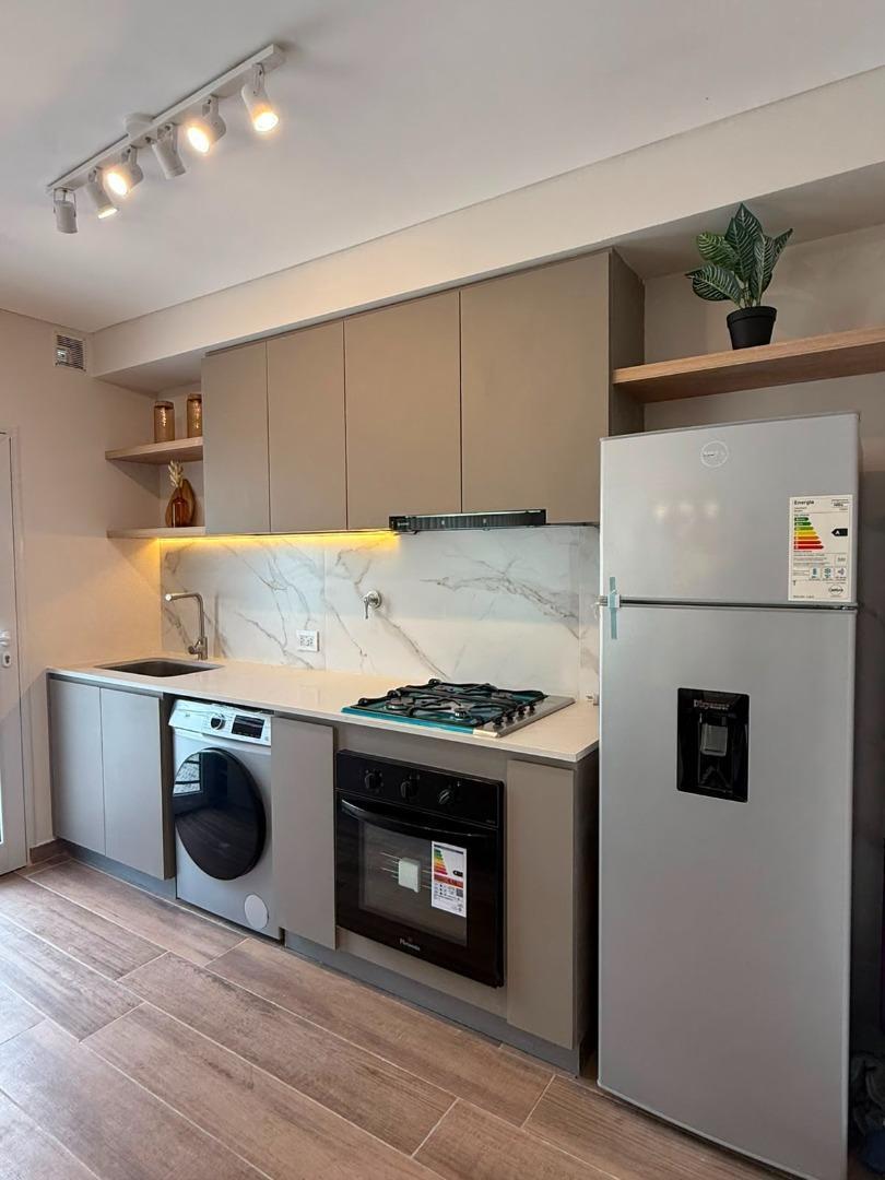 Foto de DUPLEX DE DOS PLANTAS EN PARQUE LURO, imagen 3