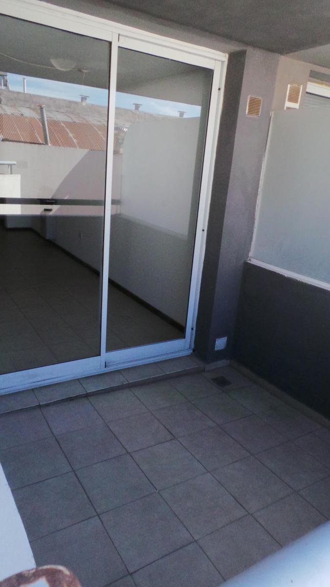 Gral. Paz Vendo Departamento un Dormitorio con Balcon y Terraza Propia 5