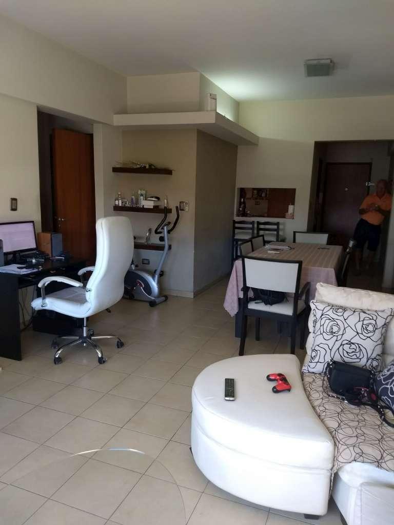 Vendo Departamento 2 Dorm. Bª Centro 3