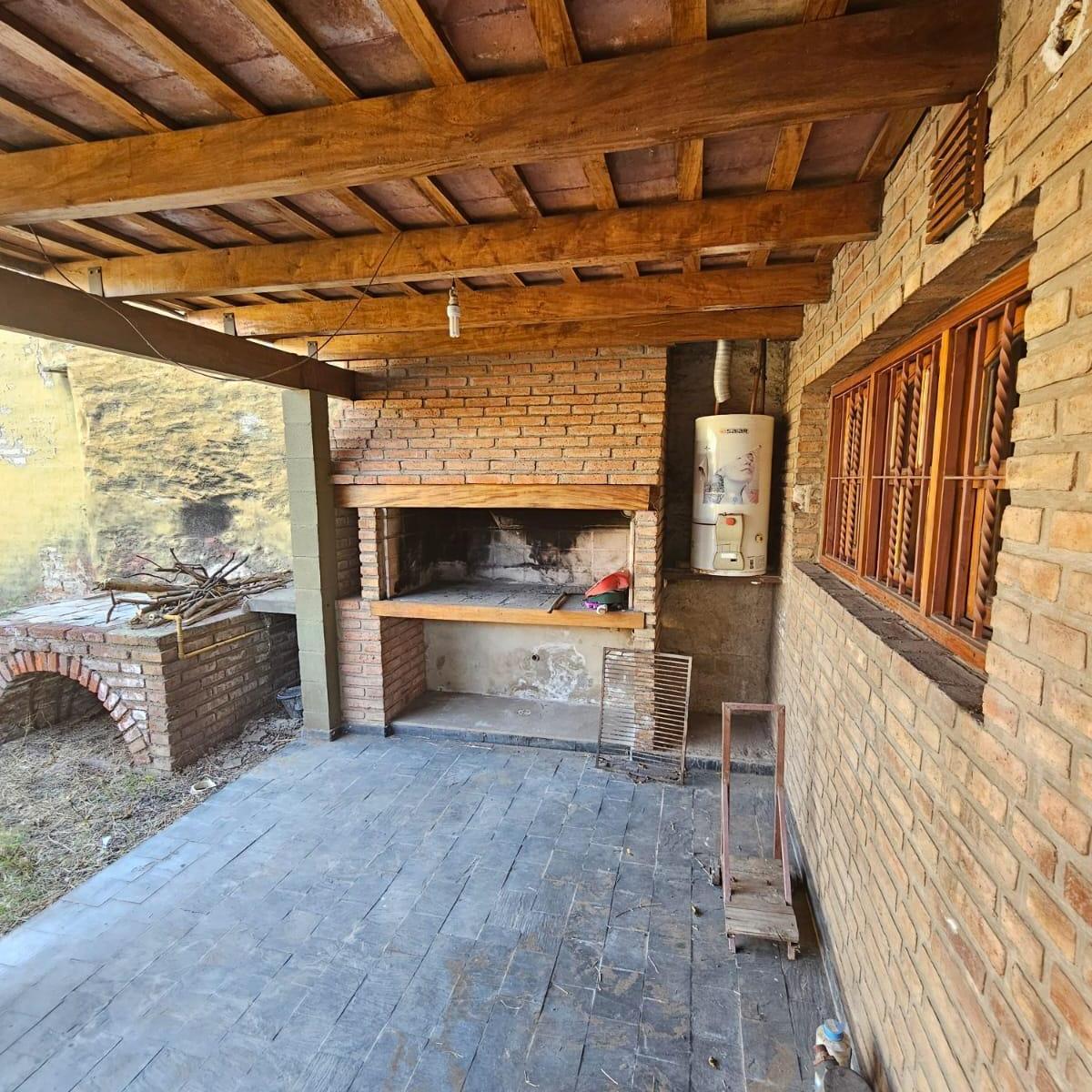 Venta de Casa 4 Dorm. Alberdi 3