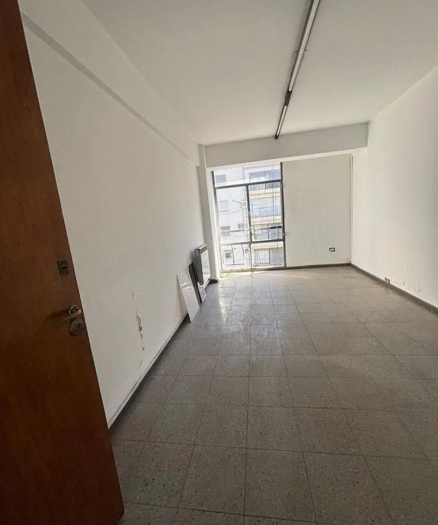 ALQUILER OFICINA COMERCIAL A MTS DE CORREO ARGENTINO 5