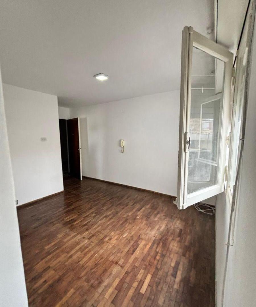 Foto de Departamento de 62 m2 con 2 dormitorios en alquiler en Güemes, imagen 4