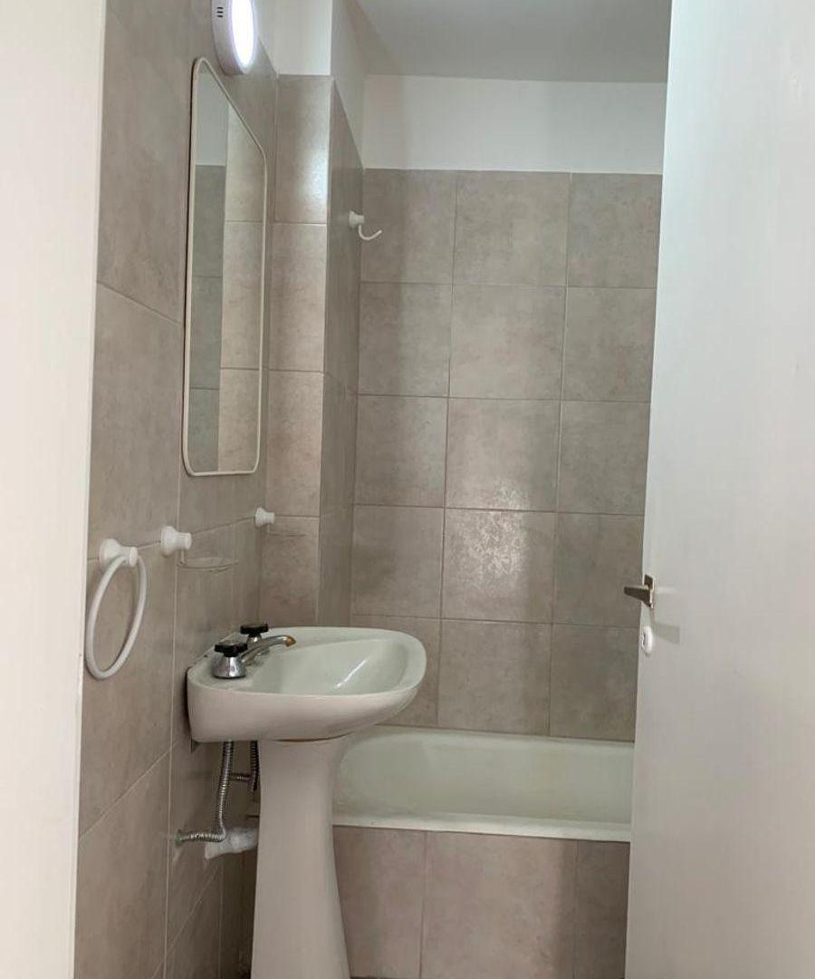 Foto de Departamento de 62 m2 con 2 dormitorios en alquiler en Güemes, imagen 1