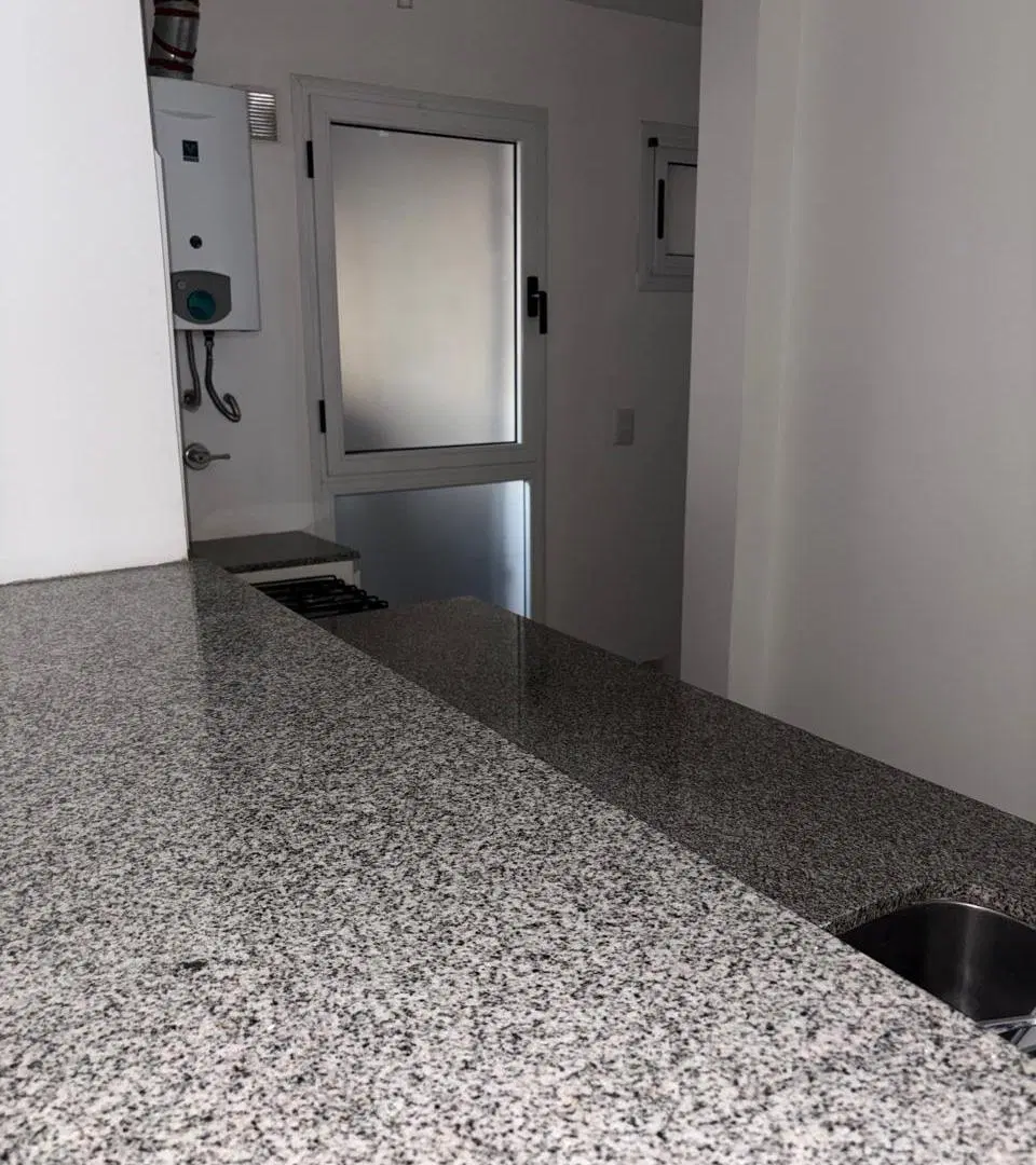 Alquilo Departamento 1 Dormitorio en ALBERDI 3