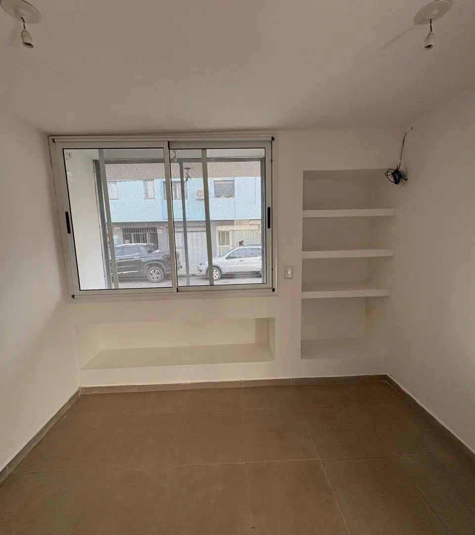 Alquilo Departamento 1 Dormitorio en ALBERDI 2