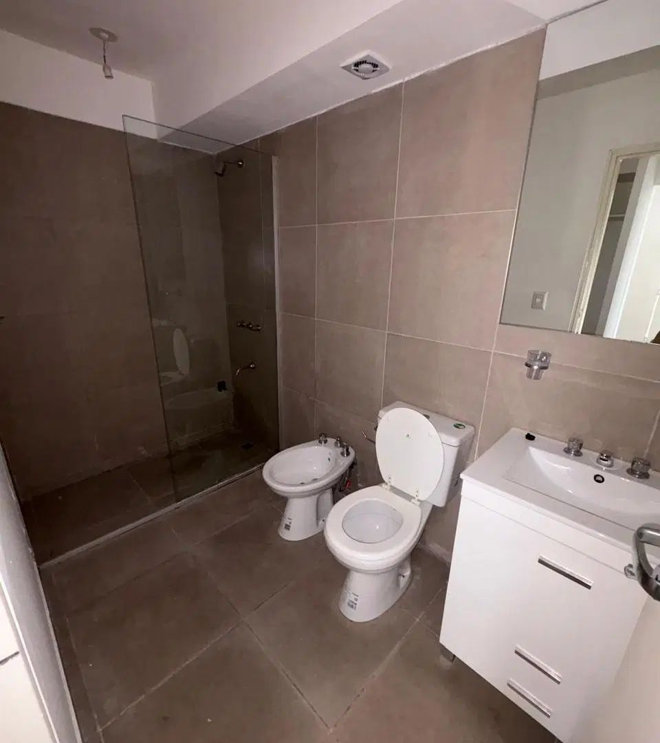 Alquilo Departamento 1 Dormitorio en ALBERDI 5