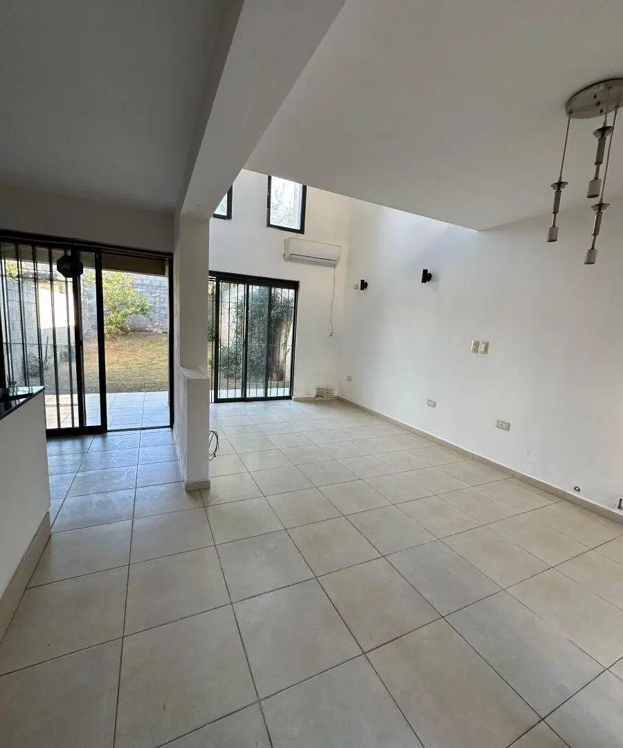 Venta Duplex Lomas del Chateau 2 dorm 4