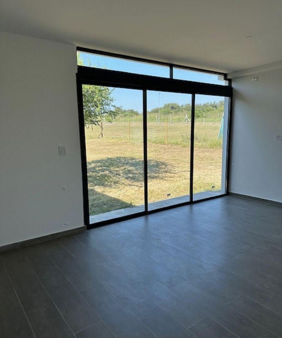 Foto de Venta casa Country La Cercanía Mendiolaza 3 dorm, imagen 2