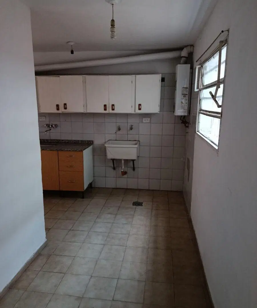 Barrio San Martin. PH-Duplex, 3 dormitorios, 2 baños. En un complejo de viviendas. ! 3