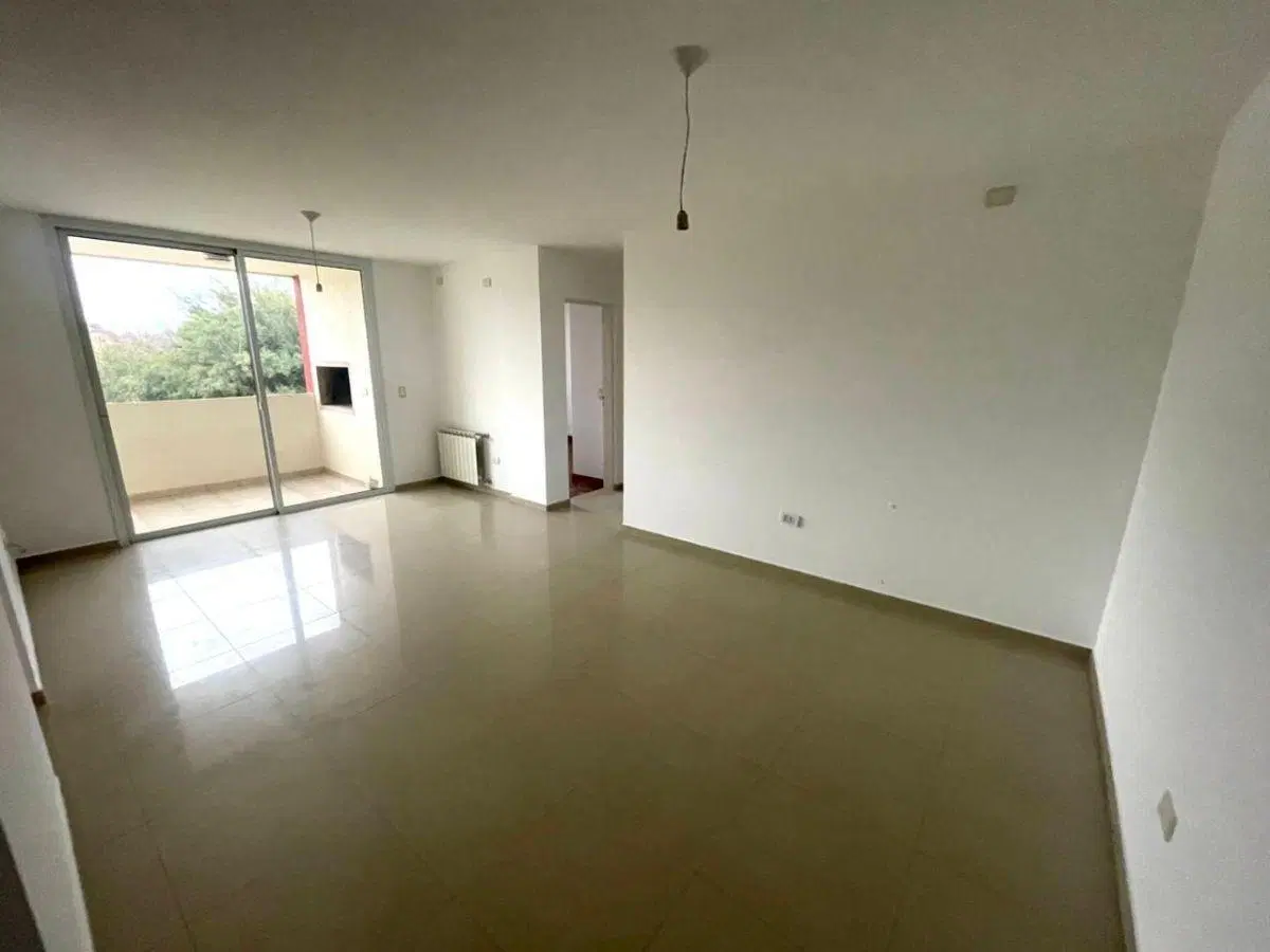 ALQUILO DPTO 2 DORM. CON COHERA B JARDIN HIPODROMO 3